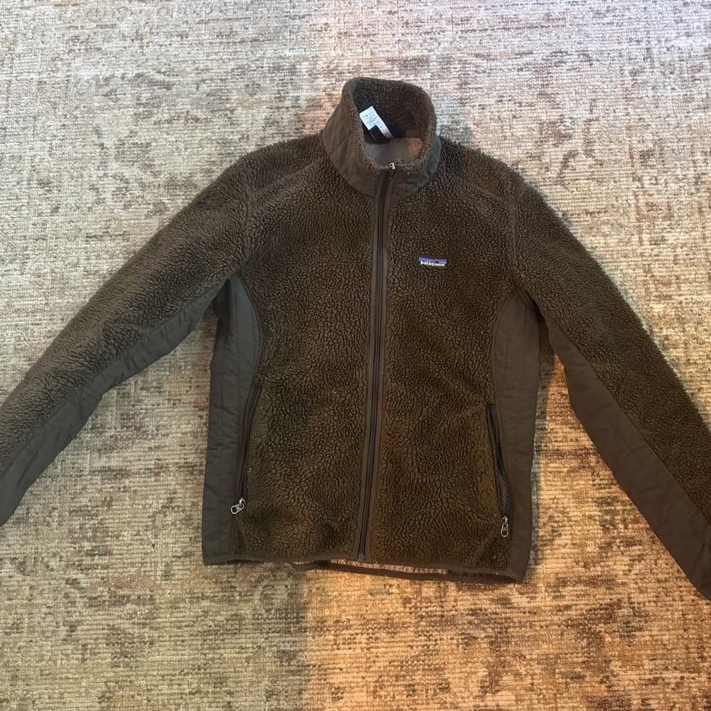 Patagonia women’s Classic Retro-X Fleece Jacket